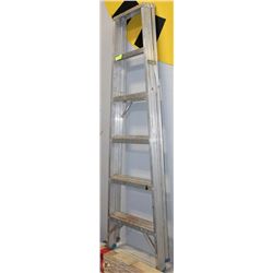 6 FOOT ALUMINUM LADDER