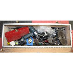 METAL TOOLBOX WITH CONTENTS