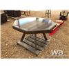 Image 2 : OCTAGON TABLE