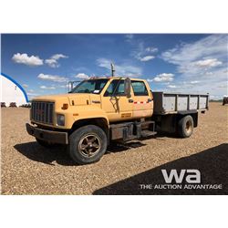 1993 GMC KODIAK S/A CREWCAB TRUCK