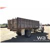 Image 3 : 1978 IHC 1700 S/A GRAIN TRUCK