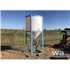 Image 1 : 200 GAL. HOPPER POLY TANK