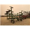 Image 4 : JOHN DEERE 1600 D/T CULTIVATOR