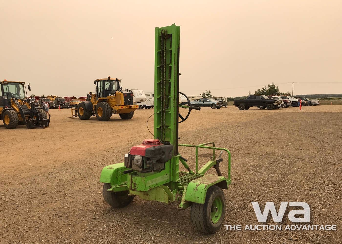 DIG R MOBILE TRAIL TYPE HOLE AUGER