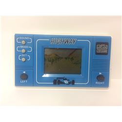 HIGHWAY MINI ARCADE LCD GAME