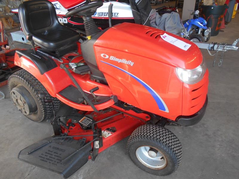 Simplicity Conquest Riding Mower