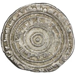 FATIMID: al-'Aziz, 975-996, AR 1/2 dirham (1.45g), al-Mahdiya, AH370. VF