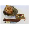 Image 1 : GOLD PAN AND LOT OF HUNTING ITEMS