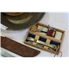Image 3 : GOLD PAN AND LOT OF HUNTING ITEMS