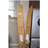 Image 1 : PAIR OF VINTAGE WOOD BOMARINE WATER SKIIS