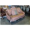 Image 1 : LARGE OVER SIZED HIGHLY CARVED LOVESEAT