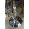 Image 2 : BLACK LEATHER GAS LIFT BARS STOOL