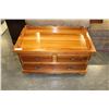 Image 1 : PINE BLANKET BOX