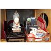 Image 1 : SHELF LOT OF EASTERN FIGURES AND DECOR