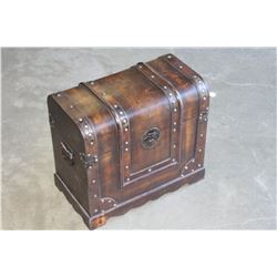 DECORATIVE TRUNK