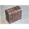 Image 1 : DECORATIVE TRUNK