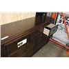 Image 2 : NEW HOME ELEGANCE 7 DRAWER DRESSER MODERN DESIGN RETAIL $1099 FLOOR MODEL