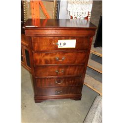 FLOOR MODEL MAHOGANY FINISH HOME ELEGANCE 5 DRAWEER CHEST RETAIL $699