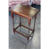 Image 1 : OAK BARLEY TWIST ENDTABLE