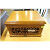 Image 1 : WOOD CASED CROSLEY RECORD PLAYER AND VINYL CLEANER