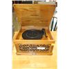Image 2 : WOOD CASED CROSLEY RECORD PLAYER AND VINYL CLEANER