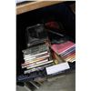 Image 2 : TOTE OF CD'S