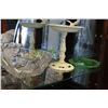 Image 1 : SHELF LOT OF CRYSTAL AND VINTAGE GLASSWARE
