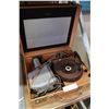 Image 1 : VIEWLEX PRJECTOR WITH RECORD PLAYER