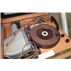 Image 2 : VIEWLEX PRJECTOR WITH RECORD PLAYER