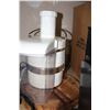 Image 2 : KEURIG COFFEE MAKER AND POWER JUICER