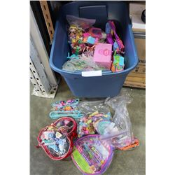 TOTE OF POLLY POCKETS