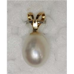 PENDANT - TEAR DROP PEARL IN 14K GOLD SETTING - RETAIL ESTIMATE $200