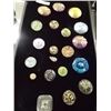 Image 1 : TRAY OF VINTAGE BUTTONS - TRAY NOT INCLUDED
