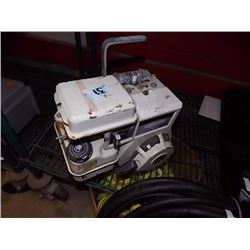 B & S 3hp GAS ENGINE WITH FLYWHEEL