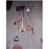 Image 1 : LOT OF GARDEN TOOLS - 7 TTL