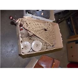 BOX OF ROPE & JUTE