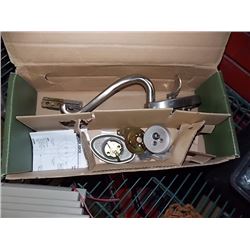 NEW WEISER HANDLE & DEAD BOLT WITH KEY