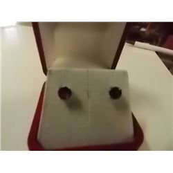 EARRINGS - 2 CTW ROUND FACETED GARNETS (2) IN STERLING SILVER STUD DESIGNED SETTING - RETAIL ESTIMAT