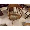 Image 1 : VINTAGE OAK OFFICE CHAIR