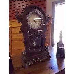 VINTAGE STYLE ORNATE MANTEL CHIME CLOCK