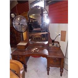 VINTAGE WALNUT DRESSER / VANITY - 1920'S - WITH MIRROR AND SHOULDER NOOKS