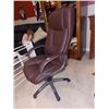 Image 1 : EXECUTIVE OFFICE CHAIR - SOME ARM WEAR