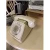 Image 1 : RETRO ROTARY PHONE