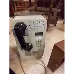 CREDIT CARD PAY PHONE - NO KEYS