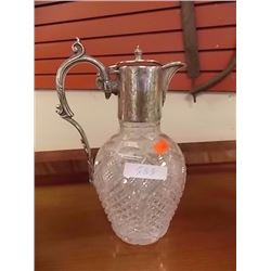 DECANTER WITH SILVER TOP