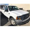 Image 2 : 2006 FORD F250 XL SUPERDUTY, WHITE, GAS, AUTOMATIC, 5.4L, VIN#1FTSX20536EB25601, 114,037KMS,