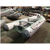 Image 2 : GREY 12 FOOT BAKERVIEW ALU-360HL 5 PERSON 30 HP MAX MOTOR WITH DOUBLE ALUMINUM HULL