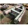 Image 2 : GREY 9 FOOT BAKERVIEW ALU-270 4 PERSON 10 HP MAX MOTOR WITH GREY ALUMINUM HULL