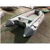 Image 2 : GREY 10 FOOT BAKERVIEW SD-320KAM 5 PERSON 20 HP MAX MOTOR INFLATABLE ROLL-UP BOAT