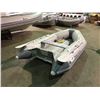 Image 2 : GREY 9 FOOT BAKERVIEW SM-270VIB 4 PERSON 10 HP MAX MOTOR INFLATABLE ROLL-UP BOAT